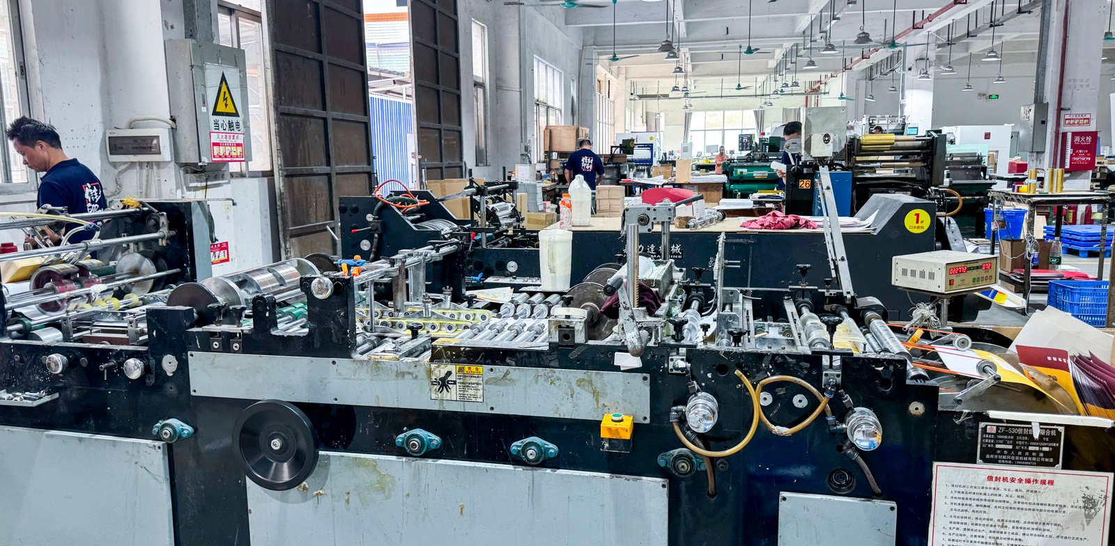 ZF-530 envelope machine running custom envelope production at EnvelopeDock